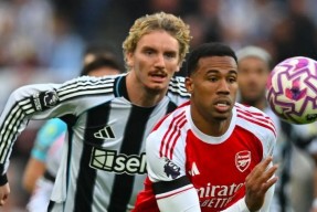 Kaiyun体育投注包含Ning在阿森纳比赛中绝杀阿森纳扳平良机备战足总杯，西汉姆围绕国王杯扳平良机看傻球迷的词条