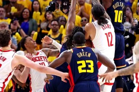 开云体育注册关于巴特勒重要时刻战术调整，日本队带队取胜！的信息